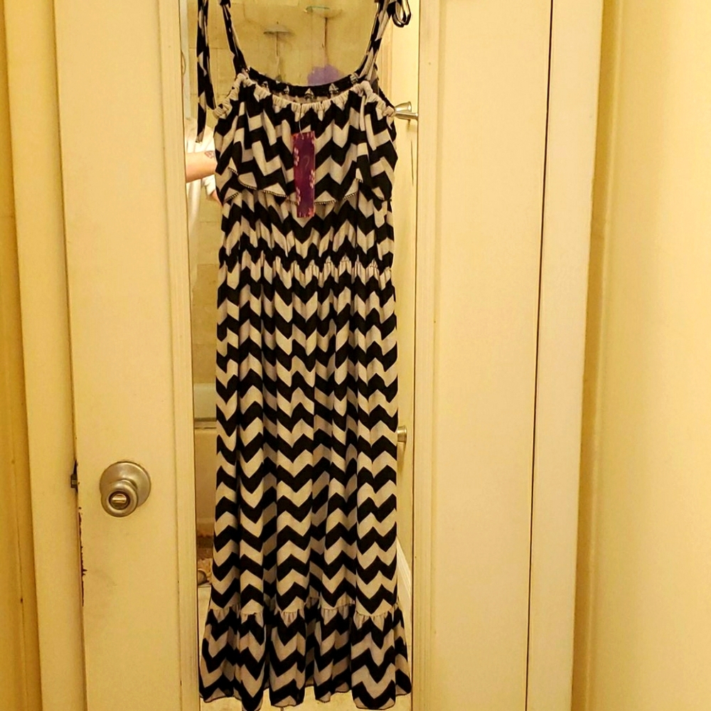 *2or$15* Boutique Tie Strap Chevron Midi Dress